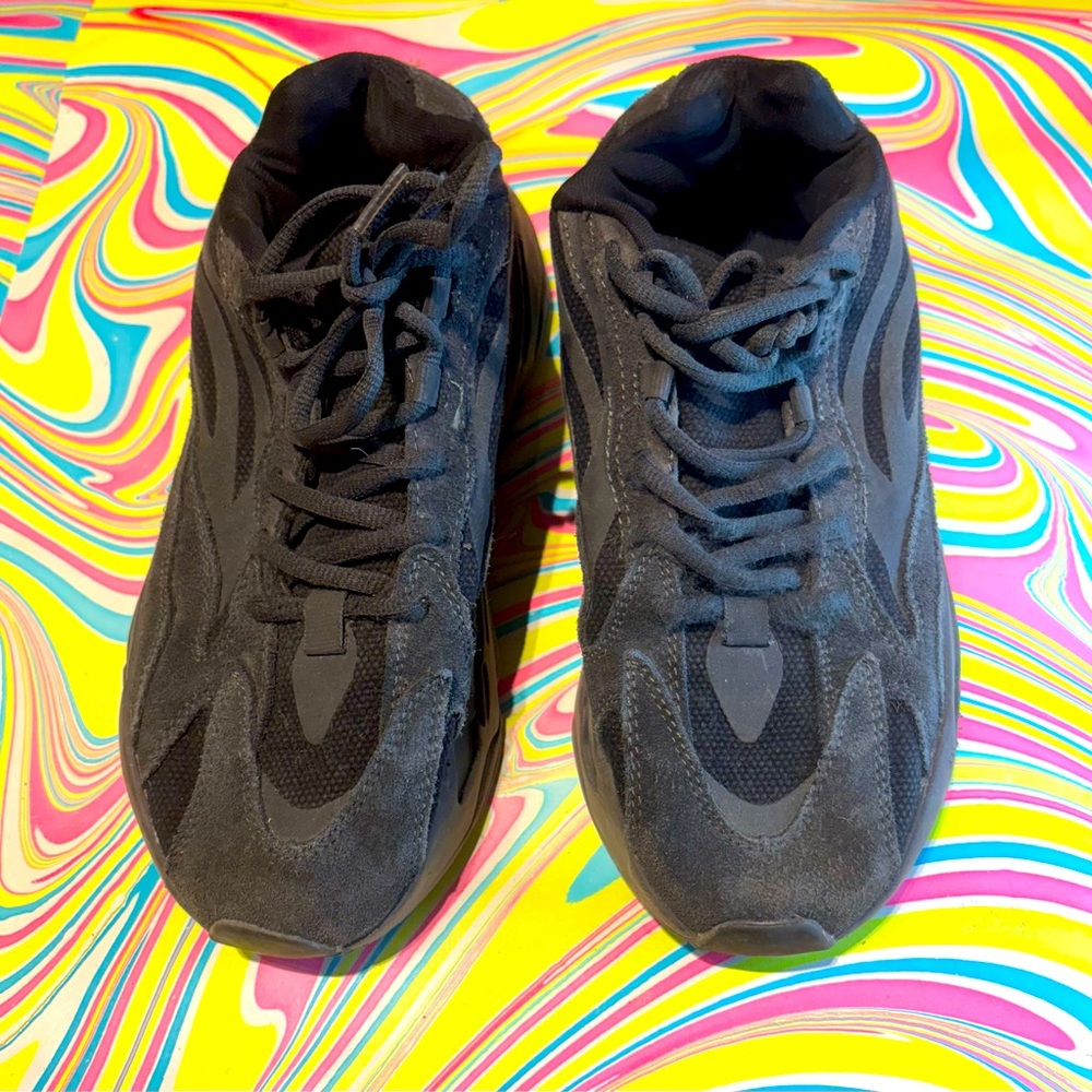 Adidas Yeezy boost 700 v2 ape